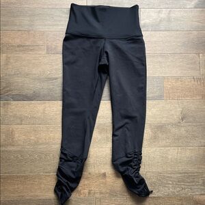 Lululemon High-Rise Scrunch Ankle Leggings with Mesh Panel Size 8